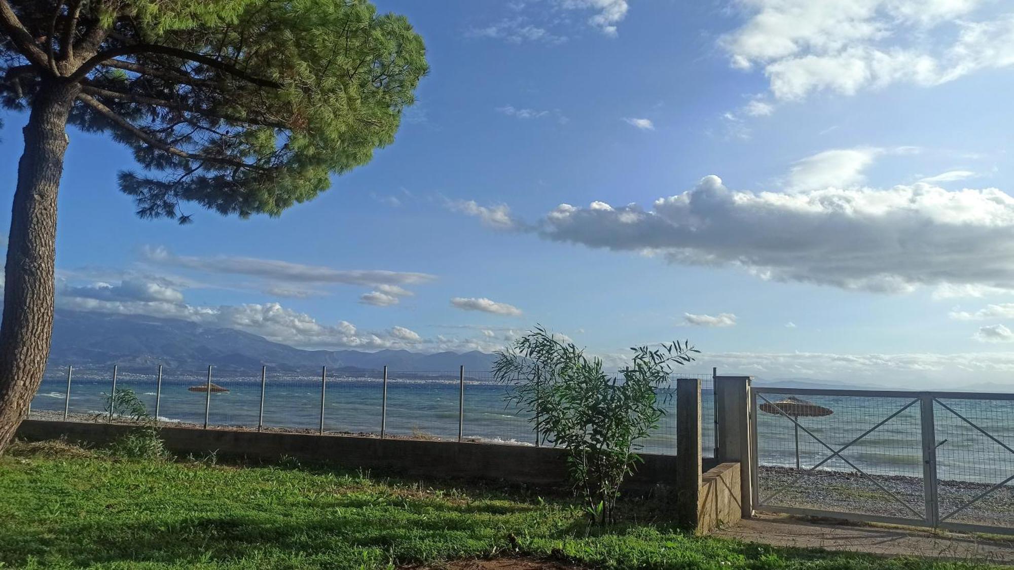 Nafpaktos Cottage By The Sea For Travelers And Dreamers! Ngoại thất bức ảnh